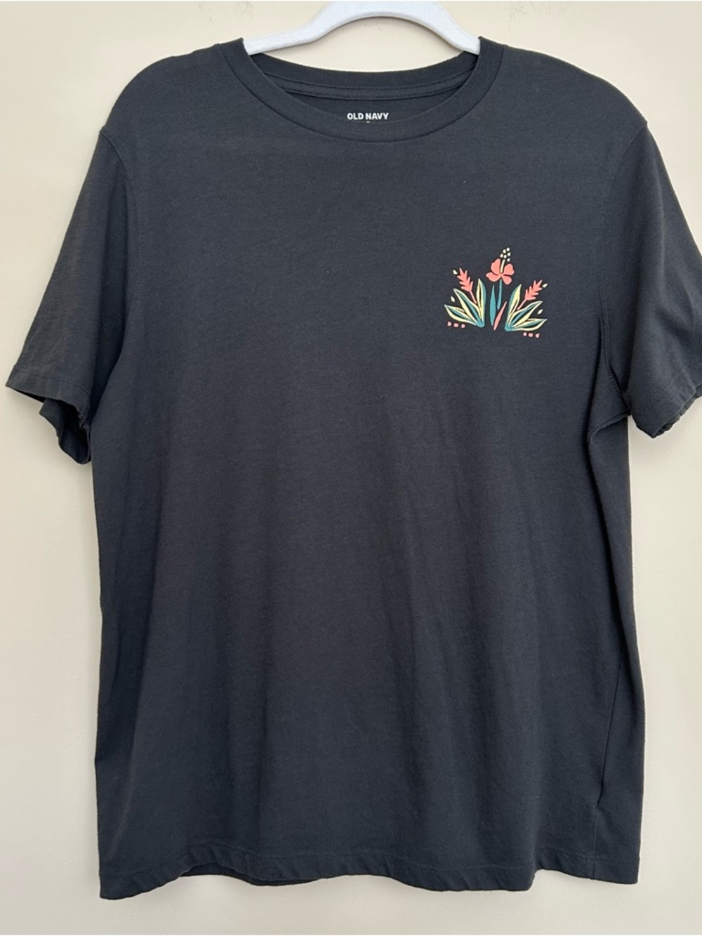 Old Navy Women’s Dark Gray Short Sleeve Tee Size Medium
